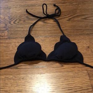 Marysia Bikini top Black scallop